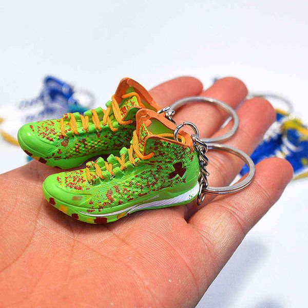 

3d mini sneakers keychain mobile phone key pendant sport shoes gift box suit gifts for man boyfriend in 2021 birthday present aa220318, Silver