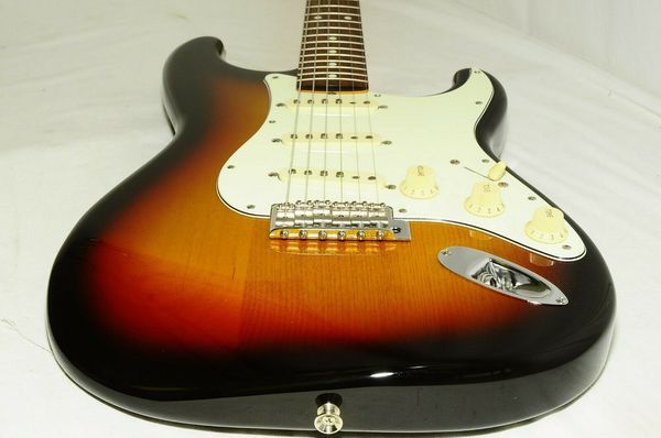 

excellent st62 electric guitar refno 3984