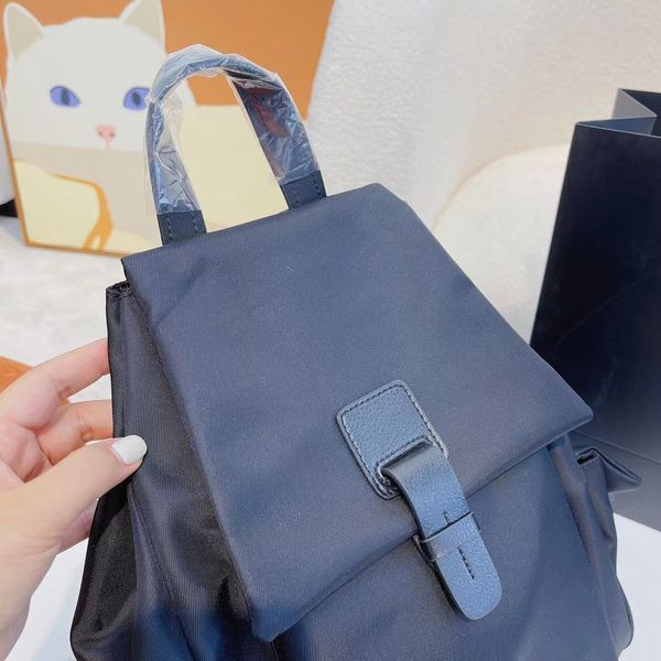 

2022 brand new p home fashion backpack 2154 stylish solid color