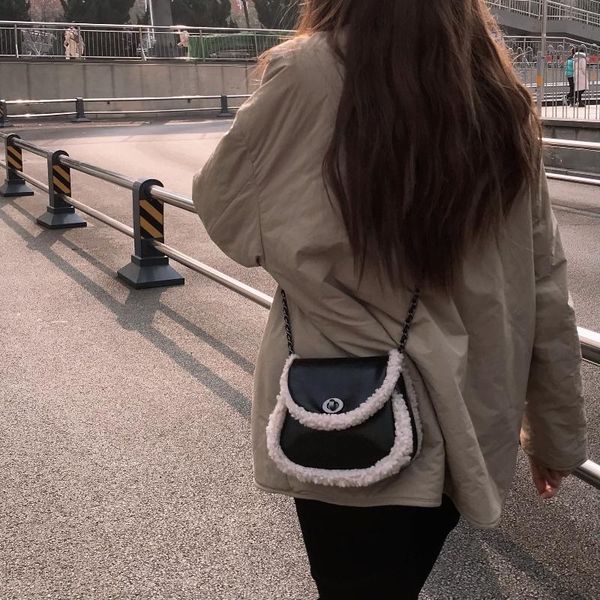 

evening bags 2022 lamb wool messenger bag women's fashion chain plush small