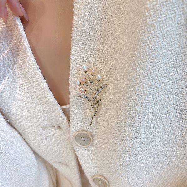 

korean real gold electroplated zircon wheat freshwater pearl brooch commuter fashionable and all-match accessories special-interest design c, Gray