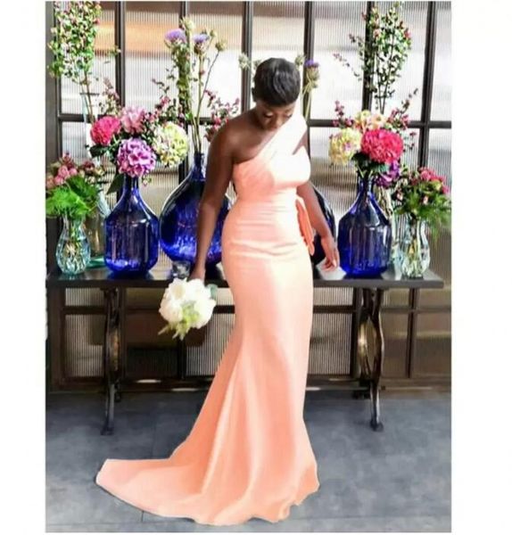 2023 pêssego sexy sereia vestidos de dama de honra para menina negra africana um ombro longo cetim vestido de festa de casamento feminino formal baile go266c