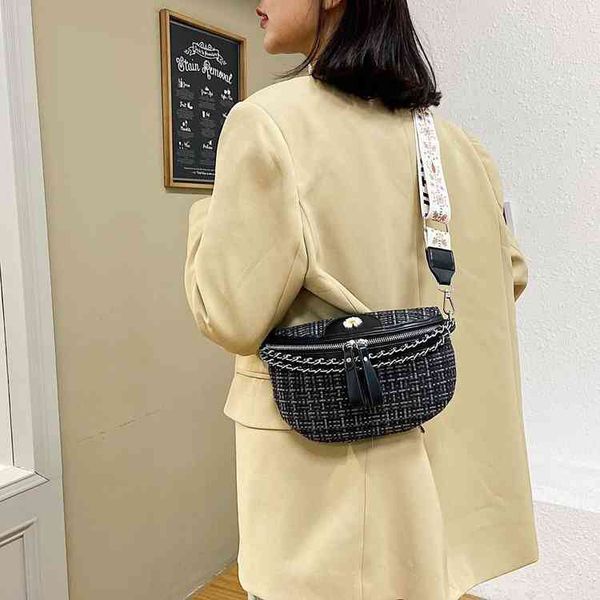 

small bag female 2022 spring and summer new fashion weaving broadband msenger single shoulder foreign air cht summer fashion brand wide stra