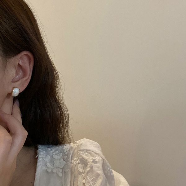 

real gold plated 925 silver needle geometric arc stud earrings french retro enamel earrings korean commuting fashion eardrop, Golden