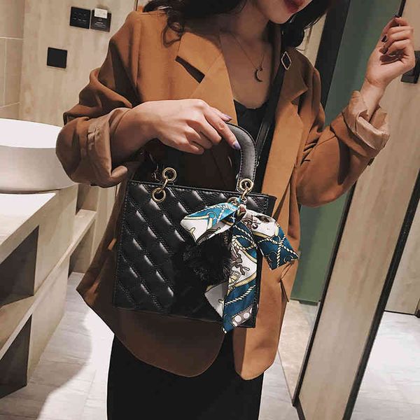 

women's fashion personality trend brand bag wholesale female 2021 new trendy korean version versatile msenger small xiangfeng lingge po