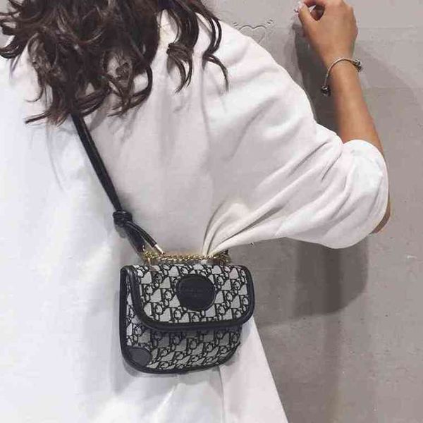 

2022 new 20% off versatile net red messenger mobile phone bag