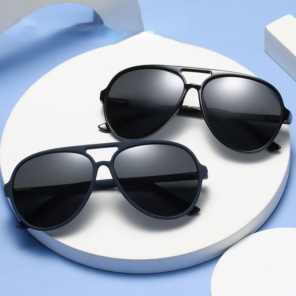 

new tr90 ultra light men's polarized sunglasses fashion classic sports toad glasses anti uv driving sunglasses, White;black