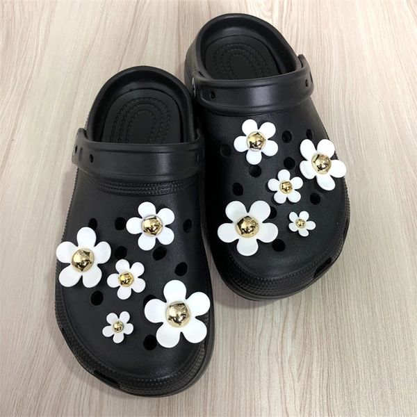 

selling shoes croc charms ready to put on white daisy sunflower combination suit shoe buckle girlish accessories 220720, White;pink