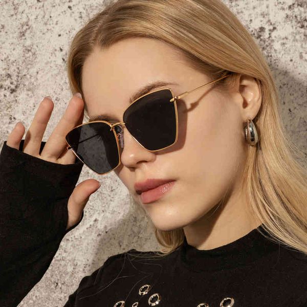 

factory wholale high-quality metal women's sunglass, fashion versatile glass, White;black