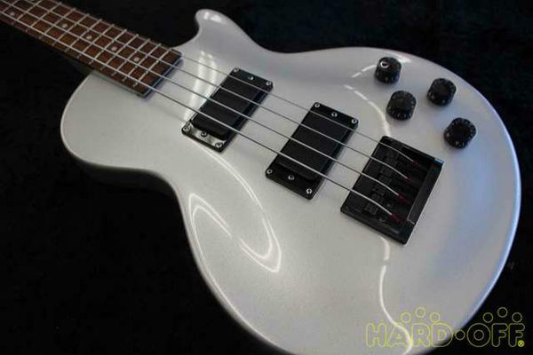 

bass in line with the picture bass guitar