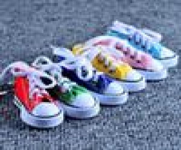 

30pcs 3d novelty canvas sneaker tennis shoe keychain key chain party jewelry keyring for men and women 220228, Silver