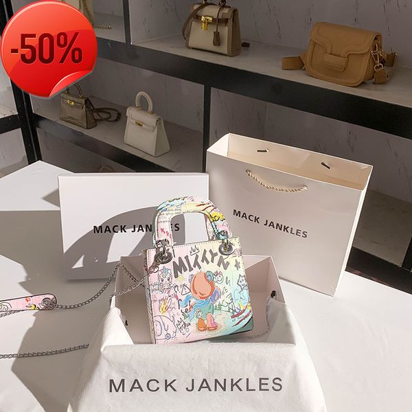 

fashion luxury designerwomen's graffiti color bear princess diana women's 2022 new portable messenger shoulder bag