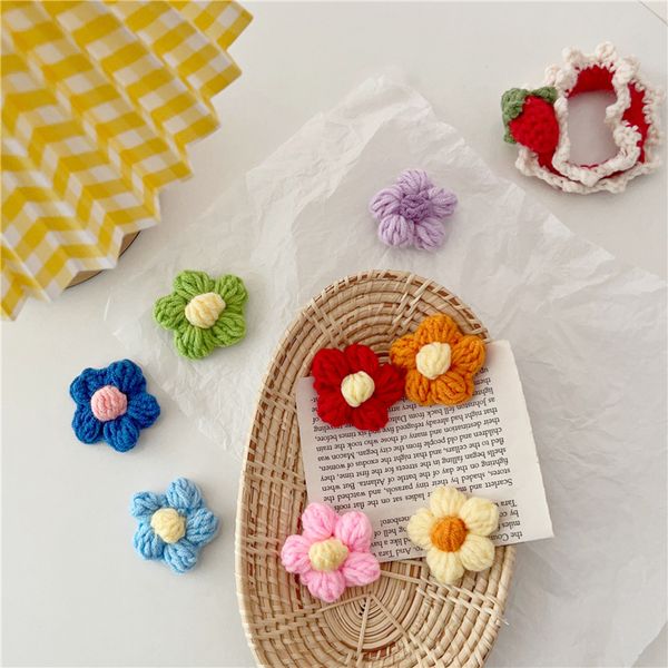 

cute puff yarn colorful flower brooch set 8pcs cartoon ins floral badges for girls alloy lapel pin denim shirt jewelry gift bag hat accessor, Gray