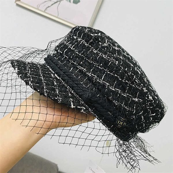 Women Women Tweed Tartan Veil Netting Sboy Cap Top Flat Black Cappello Militare British Retro Beanie Hat Cap 210531