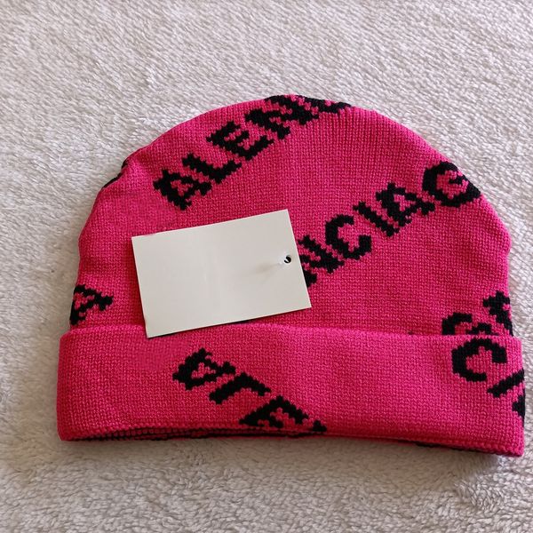 Moda Cloches Cappello lavorato a maglia Berretto Berretto di marca Cappellini con teschio per uomo Donna Cappelli invernali 6 colori Taglia libera di alta qualità