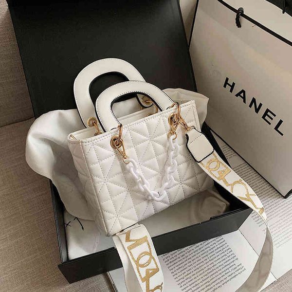 

new summer fashion women's bag versatile high-grade texture one shoulder small square bag