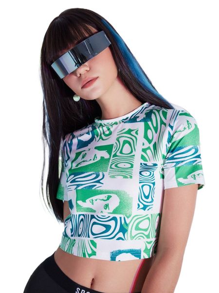 

romwe figure graphic crop tee a9zm#, White