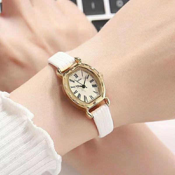 

luxury womens watches women fashion trend square designer quartz watch retro waterproof student women's watch dngfn, Slivery;golden