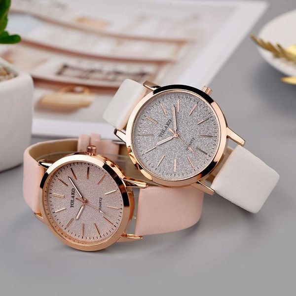 Avanadores de punho Mulher Moda relógios Yolako Simplicidade feminina Casual Banda de couro relógio Analog Wrist Presente Montre Femmewristwatches