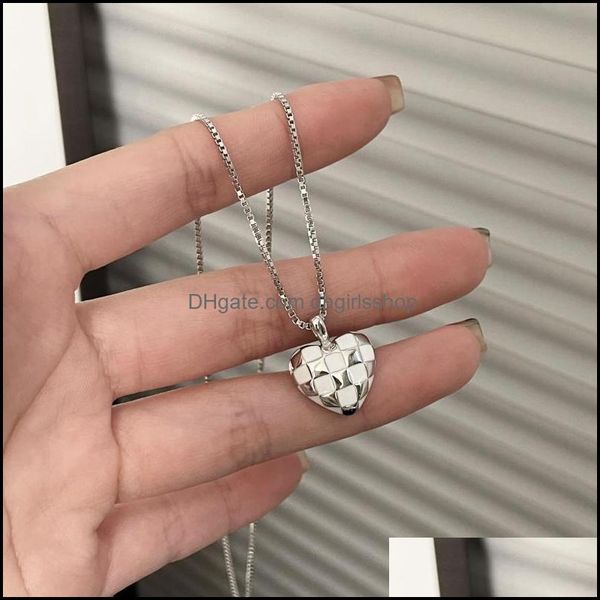 

chains necklaces pendants jewelry sterling sier love checkerboard sweater necklace womens high-end design light luxury 202 dhn9g, Silver