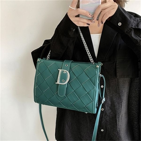 

50% off 2022 trend fashion design bags trendy bags female chain single shoulder woven small square simple large capacity messenger