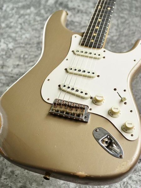 

custom shop 1959 st relic -faded aged shoreline gold- electric guitar