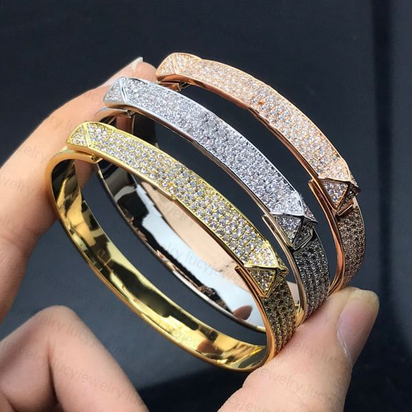 

Fashion Diamond Bracelet Classic Designer Bangle for Woman Man Unisex Temperament Bracelets Delicate Jewelry 5 Optional Top Quality