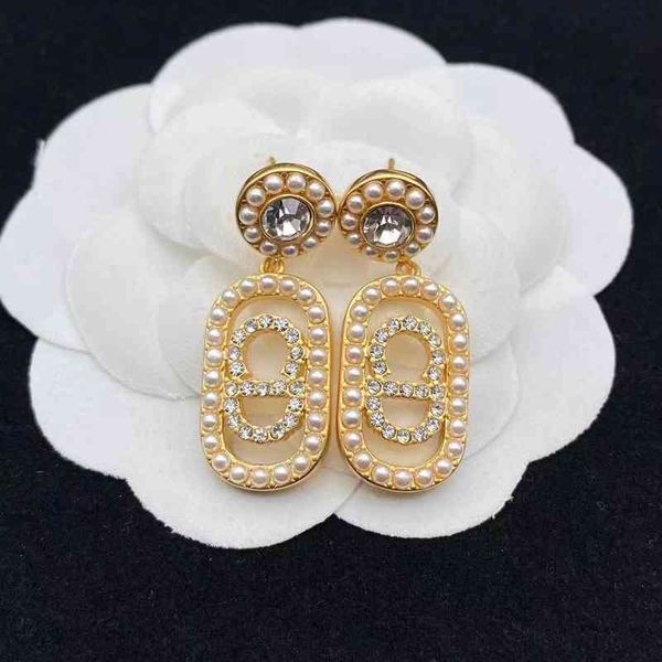 

70% off jewelry earrings minority design sense pearl letters rhinestone earrings women's net red live broadcast of the same earrings, Golden