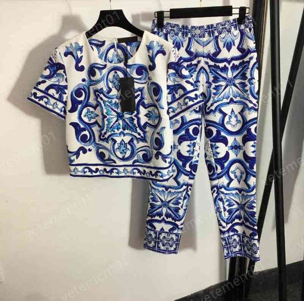 

luxury womens two-piece pants beaded blue and white porcelain print t-shirt and straight-leg trousers 2 piece set tracksuit designer women c