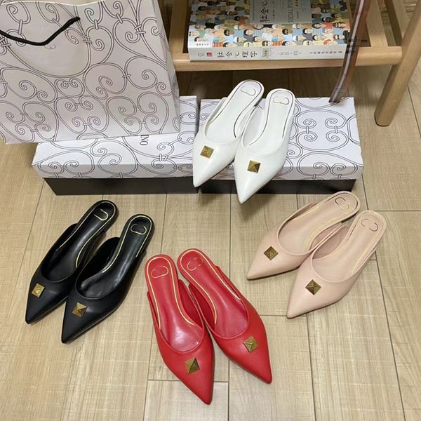 

fashion classic ladies slippers 2022 new european and american style beach pointed toe flat rivet casual sandals comfortable and breathable, Black