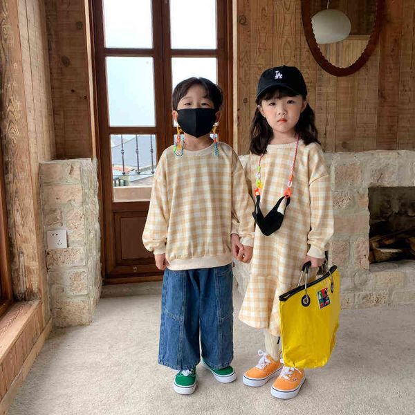 8493 Vestiti per bambini Vestiti per fratello e sorella Autunno Coreano per il tempo libero Plaid Grande reticolo Vestito per ragazze o camicia per ragazzi