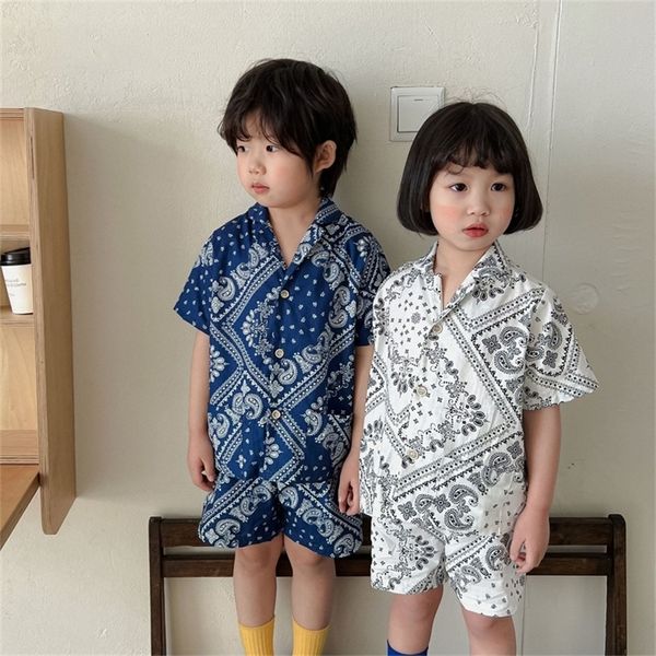

kids summer retro printed outfits children cotton thin soft 2pcs sets short sleeve tee and shorts clothes set 220620, White