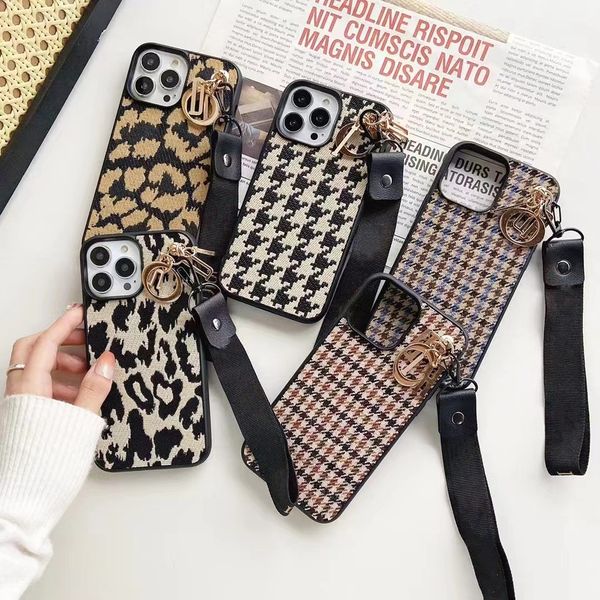 

designers fashion phone cases for iphone 13 pro 12 11 xs max xr 8 7 plus wristband style houndstooth leopard print metal pendant cloth hand