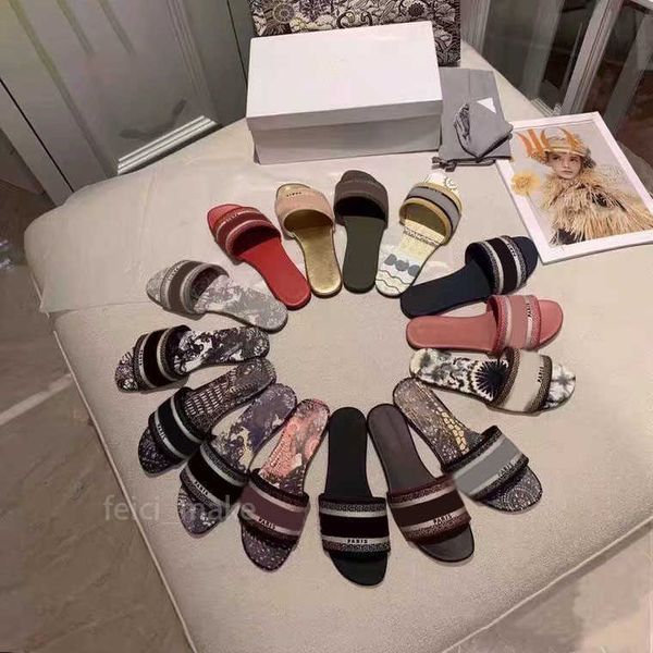 

paris embroidered designer slippers womens sandals summer girls beach sandal slides flip flops loafers luxurys designers womans slipper, Black