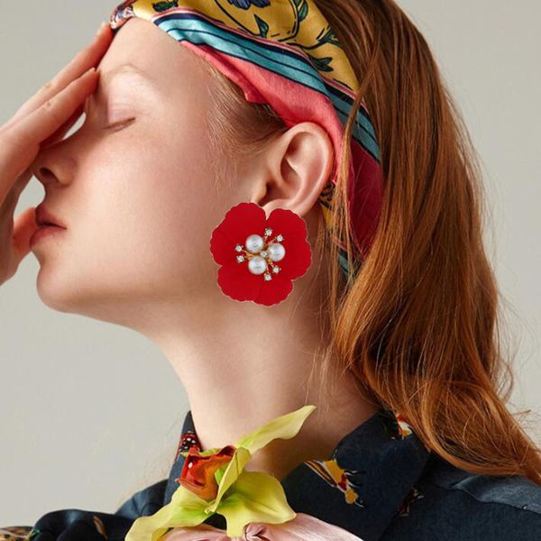 

new fashion vintage flower earrings for women girls korean pearl rhinestone stud earrings red color wedding simple jewelry gifts, Golden;silver