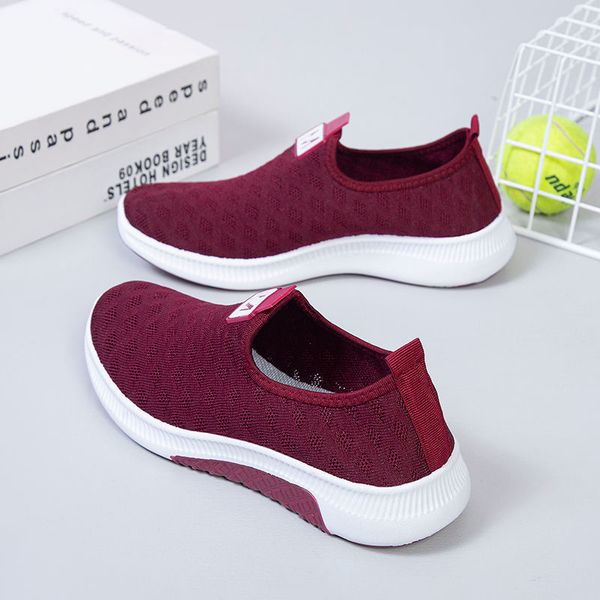 

woman fashion mens womens running shoes 2022 breathable sneakers black