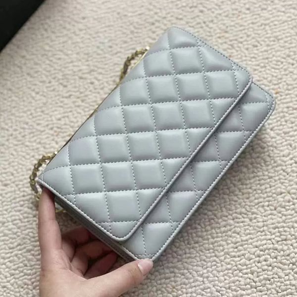 

22s luxury women flap wallets genuine leather solid color french designer bags gold-tone metal hardware chain wallet coin purse card holder, Red;black