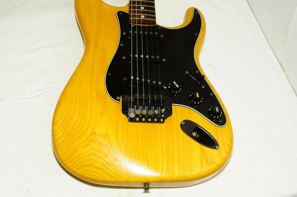 

st a serial electric guitar refno 4349