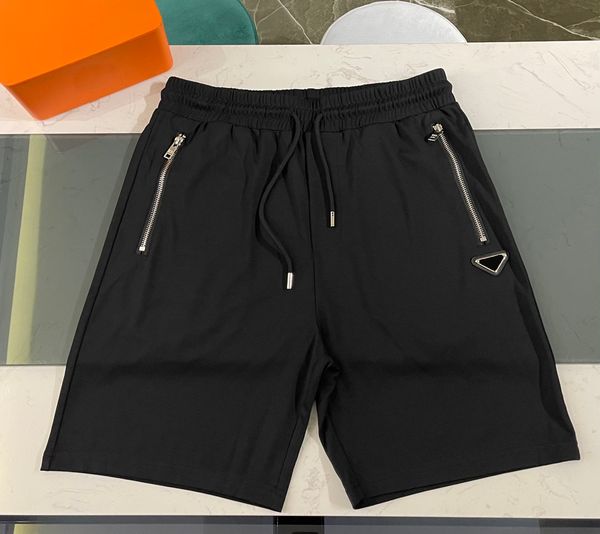 Calças curtas masculinas 22SS marca Street Style shorts Edição limitada Design de etiqueta triangular de alta qualidade Material de algodão puro importado para todos os jogos Calça de praia de verão