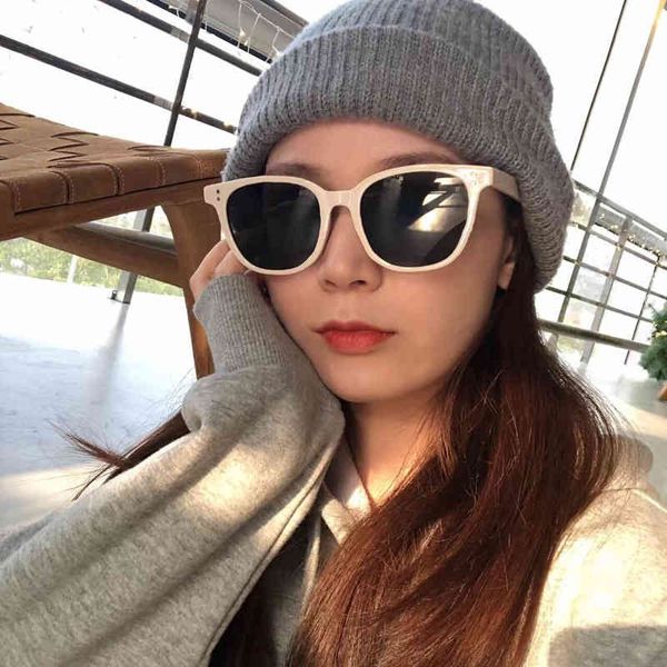 

tan men's 2022 new trendy thin net red anti ultraviolet black frame sunglass women's, White;black