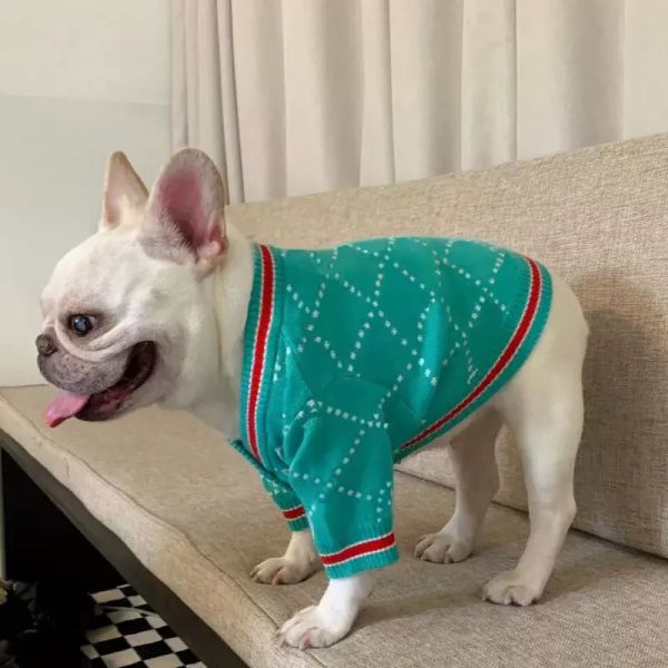 Designer Abbigliamento per cani Vestiti per gatti Maglioni per cuccioli carini Lettera Cani di lusso Maglione Abbigliamento Animali domestici Cappotti Cane di stoffa Maglia calda 2205272D