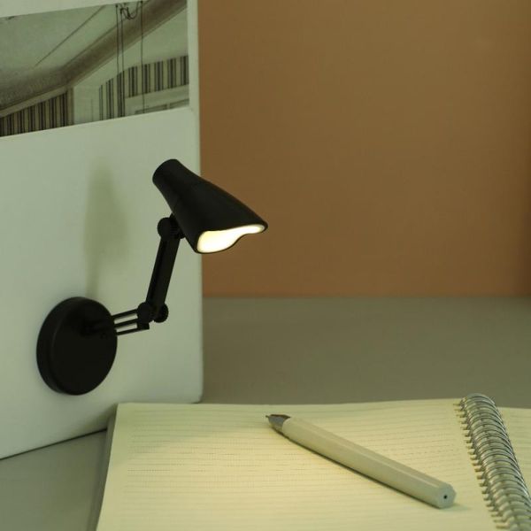 Lampade da tavolo 1Pcs Mini LED Luci notturne pieghevoli portatili Magnetic Book-clip Creative Cute Small Desk Lamp Illuminazione per interniTavolo