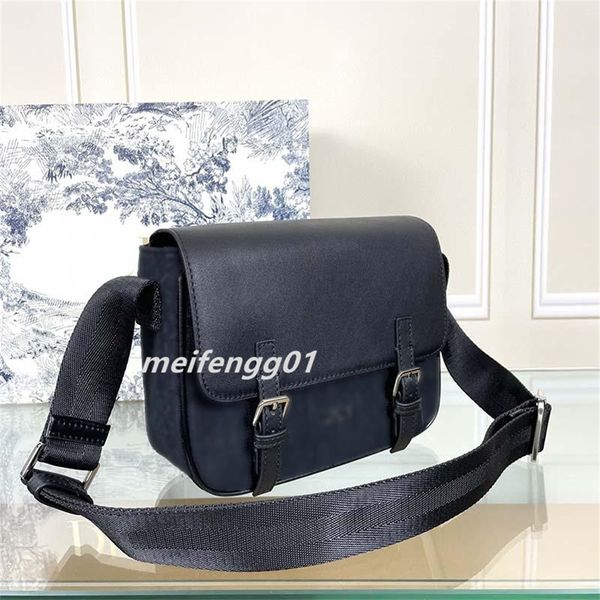 

essenger bag men's shoulder bag wallet outdoor travel fashion designer coin wallet leather backpack
