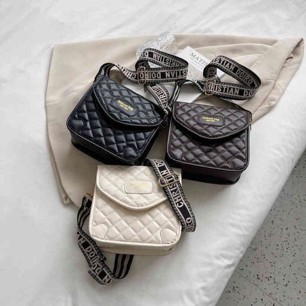 

50% off online factory clearance embroidered line bag one shoulder versatile small square fashion mobile phone bag