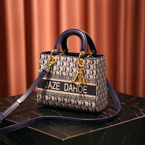 

high 2022 style women's portable new small square messenger bag fashion brands popular ladies shoulder handbags celebrity shopping luxu