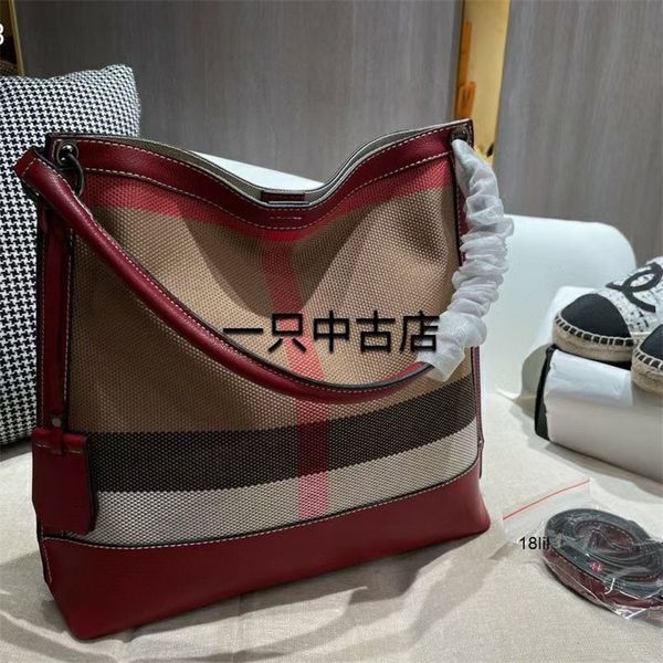 

burbrerys crossbody handbags bags burbrery onthego tote luxuries designers women bag purses totes designer woman handbag shoulder wallet par
