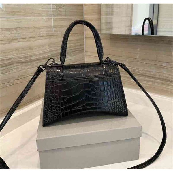

italy balenciga fashion handbags ladies designer handbags women shoulder messenger bags high quaty leather wallets pink cz