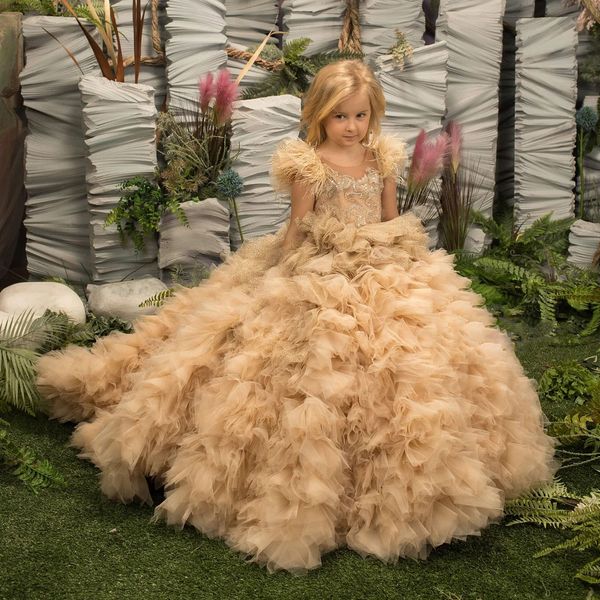 Fanche penas de champanhe vestido de flor de flor de lantejacos vestidos de aniversário personalizados de babados em camadas de jóia mangas de jóias concurso de concurso da primeira comunhão