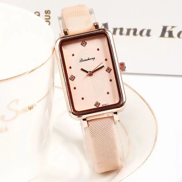 Orologi da donna di lusso Designer piazza studentessa 2022 nuovo design di nicchia temperamento semplice retrò piccolo squisito tendenza della moda orologio da donna bfhf