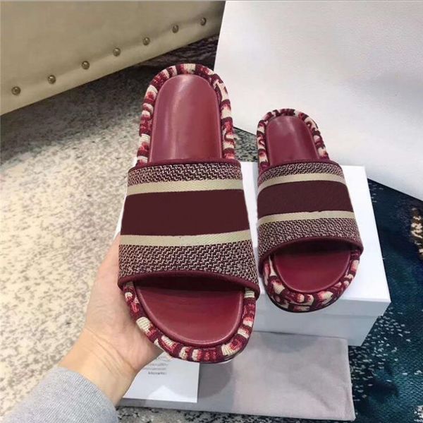 

2022 new embroidered women's slippers thick bottom sandals women high heels designers fluffy fur slides summer beach stripedt slippers, Black